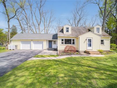 994 Gravel Rd, Webster, NY, 14580