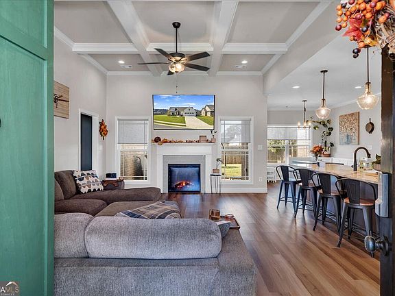 2nd image of 105 Rolling Meadow Way