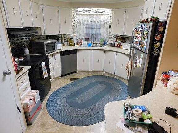 3rd image of 38514 Drake Ct