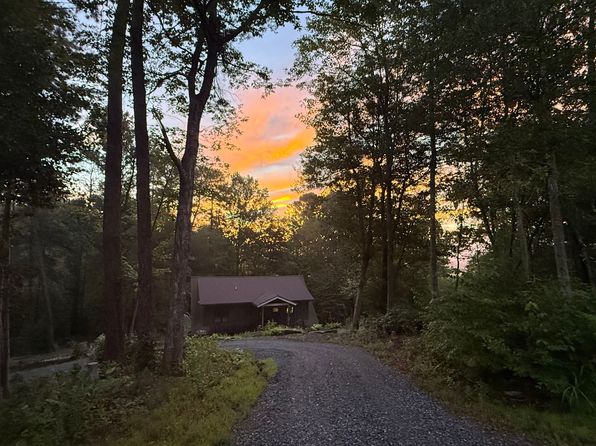 81 Sentelle Ln
