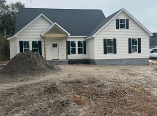 251 Tumbling Brook Ln, Holly Ridge, NC 28445