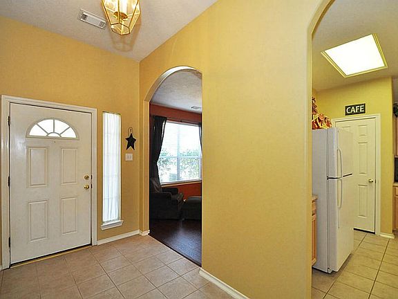 3rd image of 7418 Bannon Field Ln