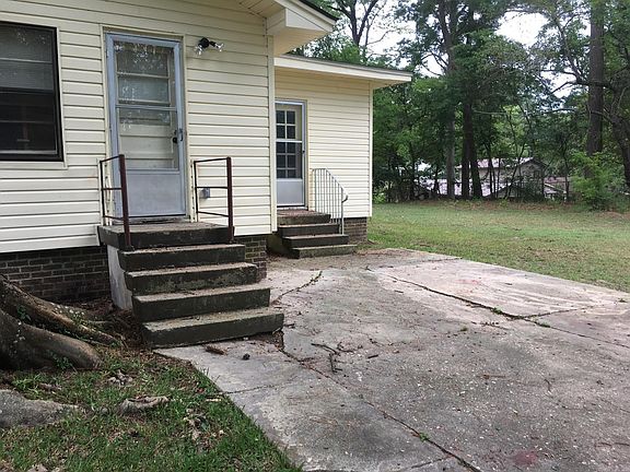 3rd image of 3408 Bishop St