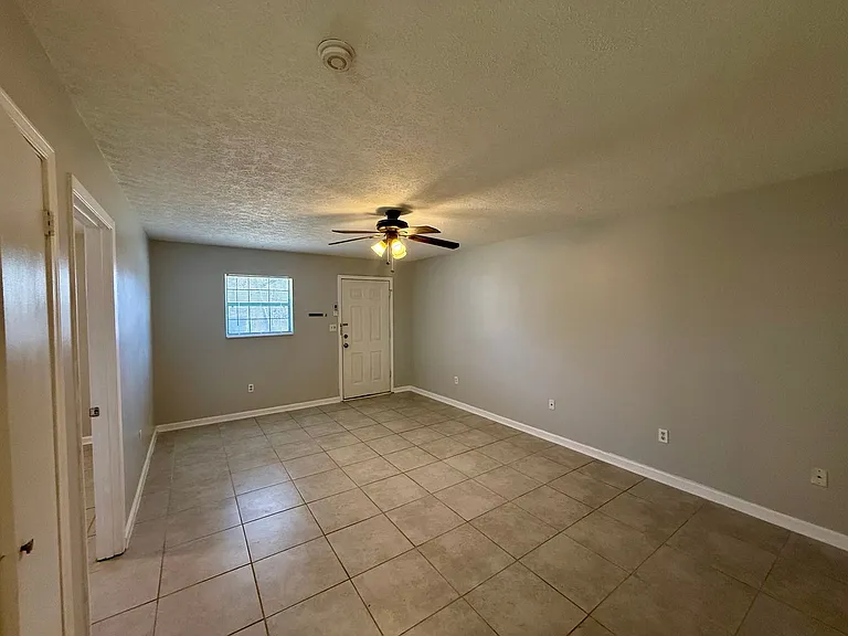 802 Old McGinley Dr — Photo 9