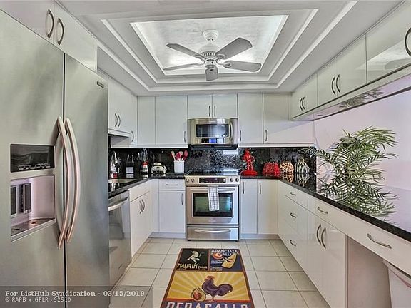 5th image of 3090 NE 48th St APT 319