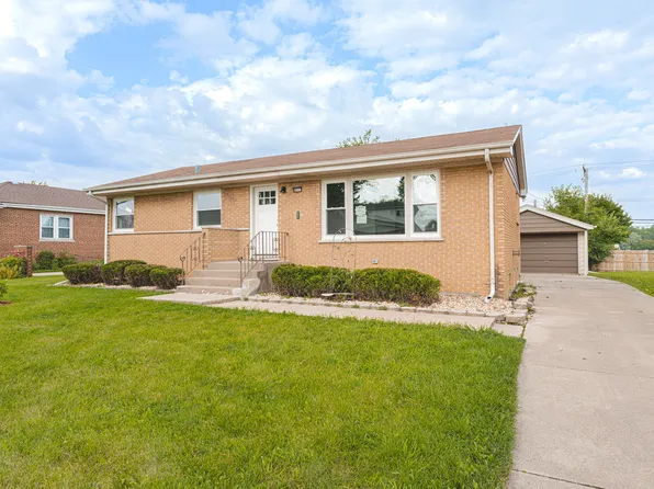 827 N Maple Dr, Chicago Heights, IL 60411