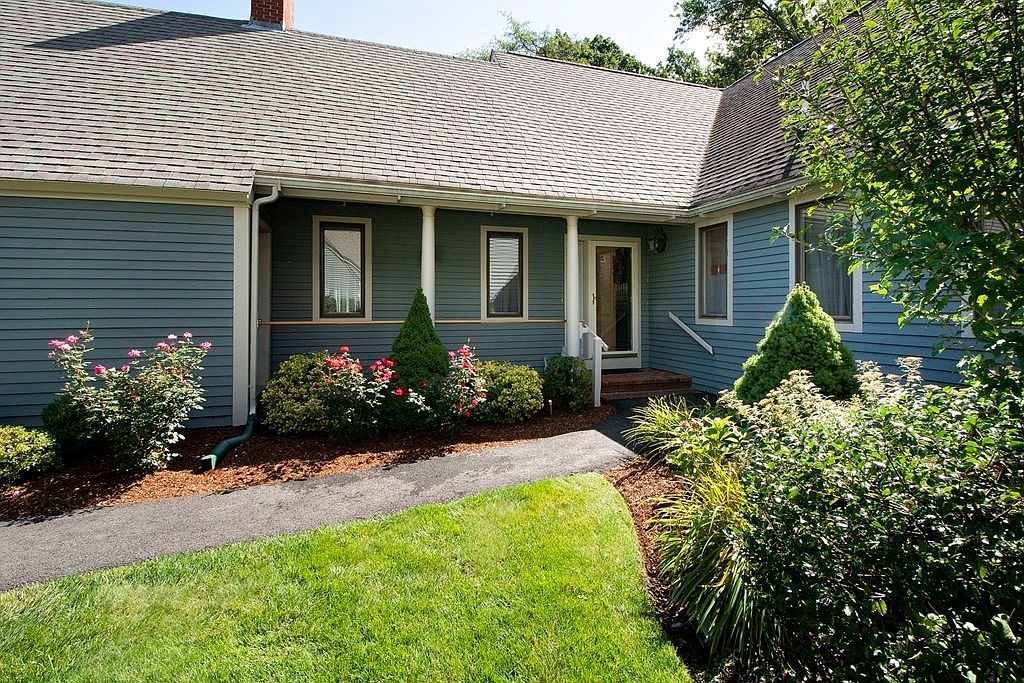 100 Pond St APT 70, Cohasset, MA 02025 | Zillow