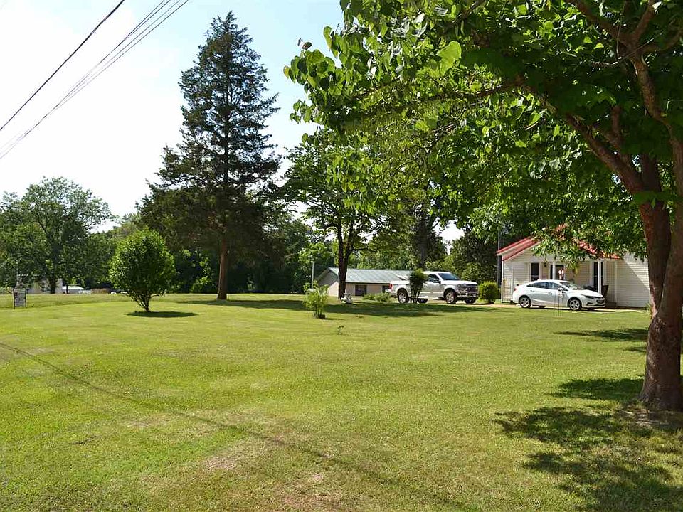 2nd image of 1056 Smith St