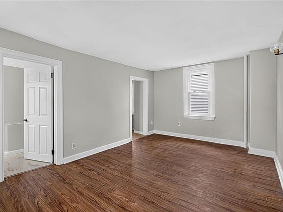 5th image of 21 E Ettwein St