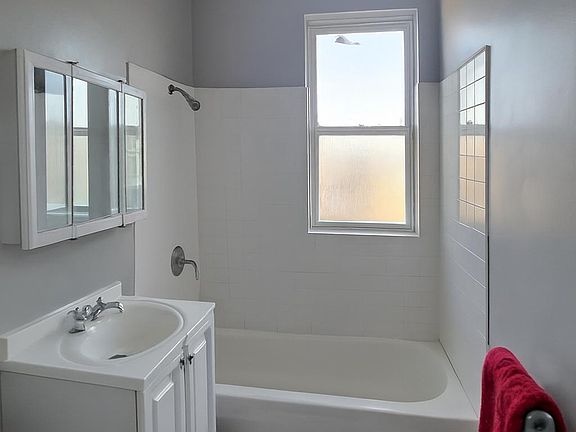 3rd image of 1215 S Homan Ave #3M