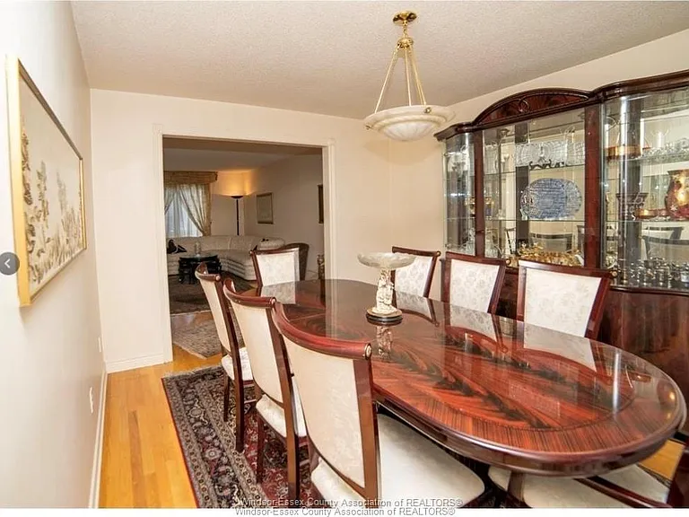 478 Flora Ave — Photo 3