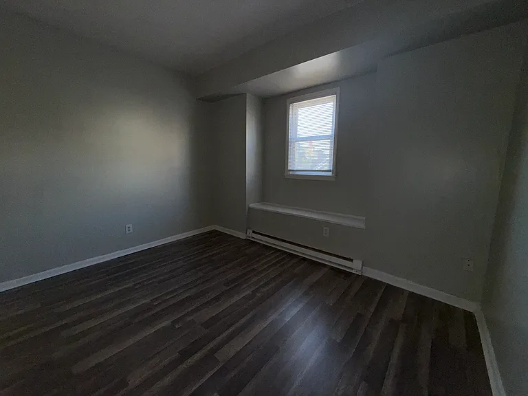 1727 Bridge St #1 — Photo 5