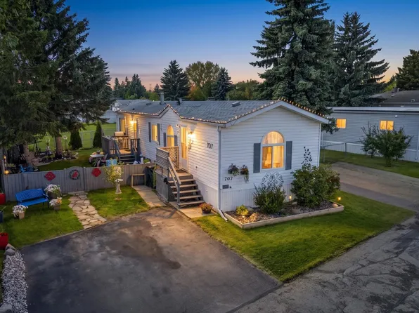 707 Evergreen Park NW, Edmonton, AB T5Y 4M2