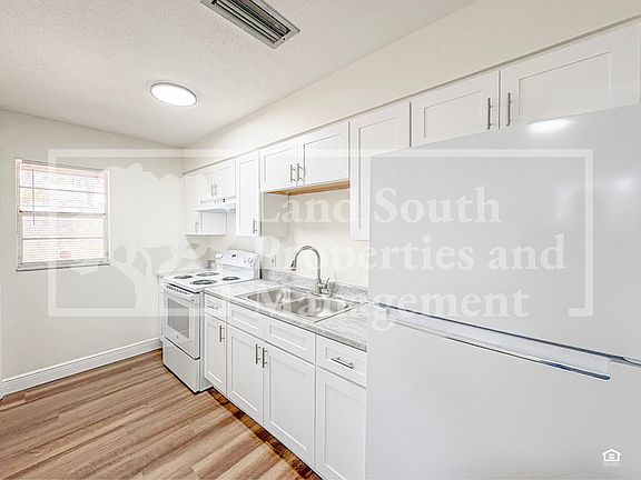 5th image of 1511 1/2 Dakota Ave S #1511-1517