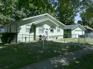 222 W Clinton St, Constantine, MI 49042