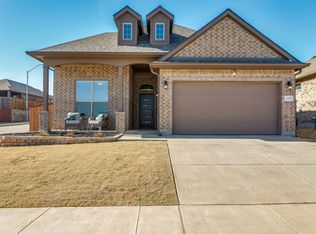 9301 Bronze Meadow Dr, Fort Worth, TX 76131