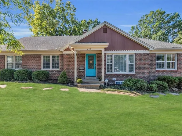 213 SW 3rd St, Lees Summit, MO 64063