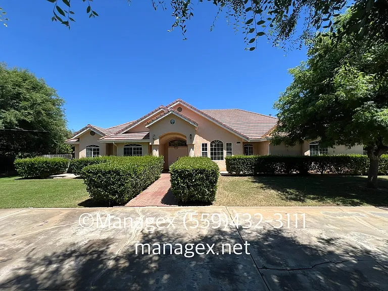 14133 Skyview Rd — Photo 1