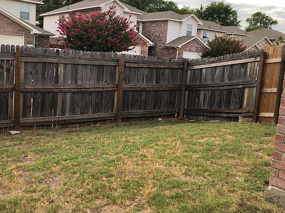 2nd image of 2346 Bloomfield Dr