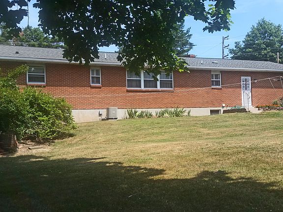 Brick on all 4 sides