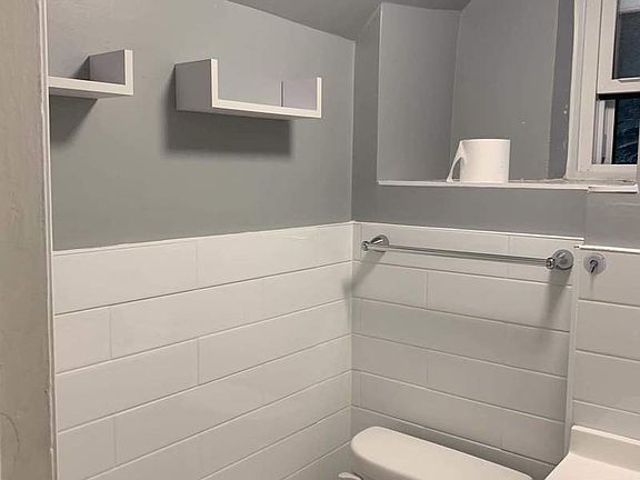 4th image of 362 W 260th St APT 1
