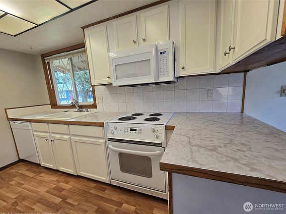 4th image of 15004 NE 46th Street Ct