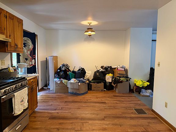 4th image of 37 Dee Haven Lane