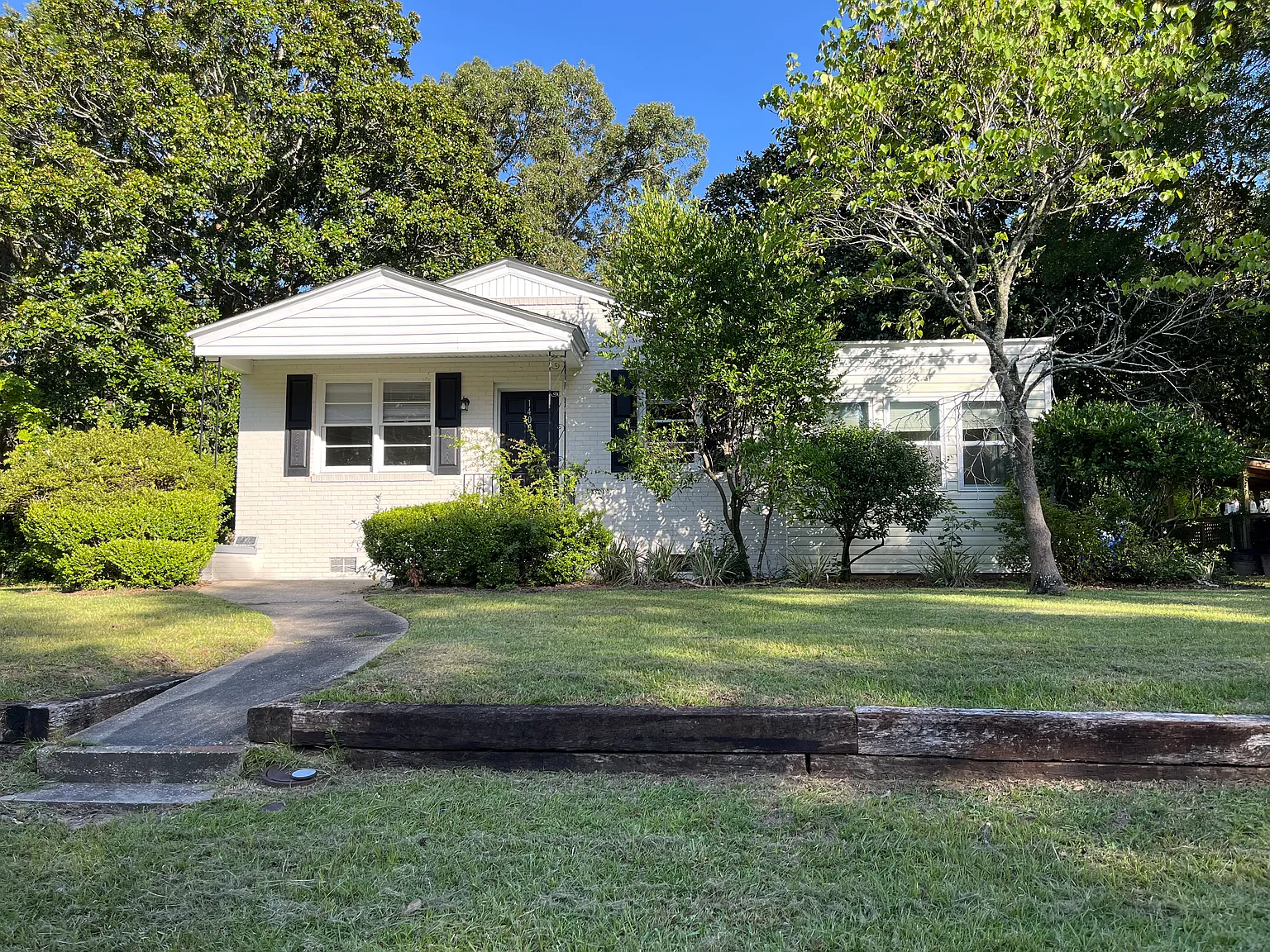 4 bed, 1314 sqft, $3,000 — Photo 1