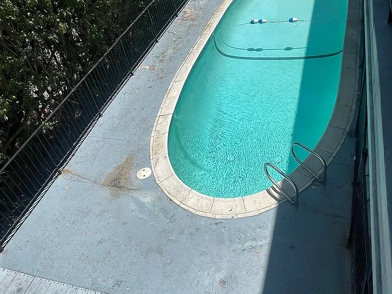 Torrance — Photo 7