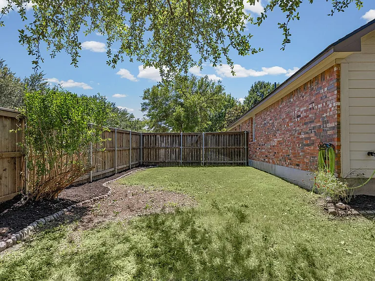 110 Chalk Draw Ct — Photo 42