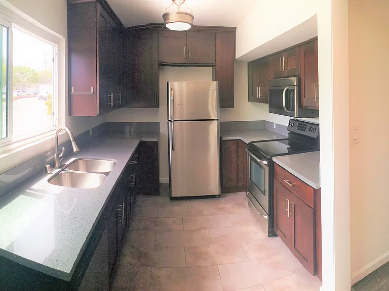 Aviation Townhomes — Photo 21
