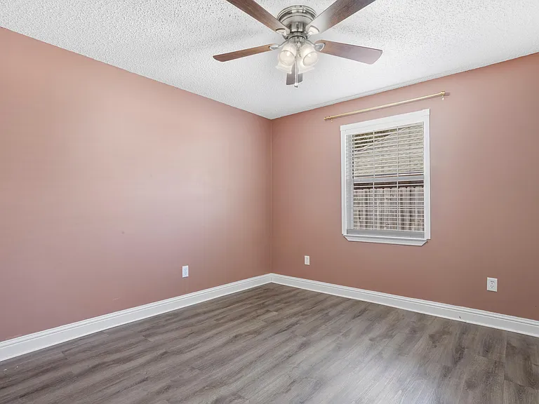 1517 Porpoise St — Photo 16