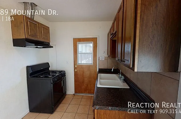 4189 Mountain Dr — Photo 4