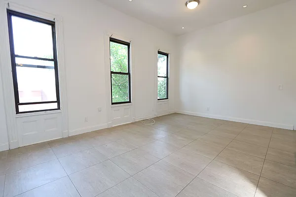 Rented by Empyreal Realty, Inc. | media 4