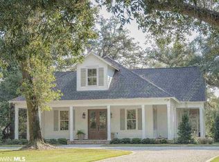 8968 Neumann Dr, Perdido Beach, AL 36530