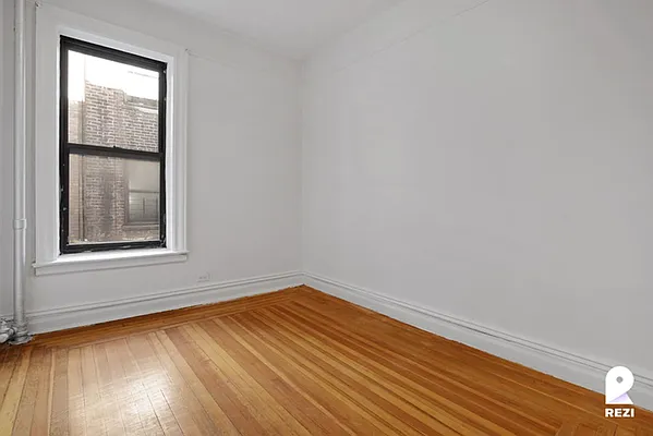 Rented by REZI | media 6