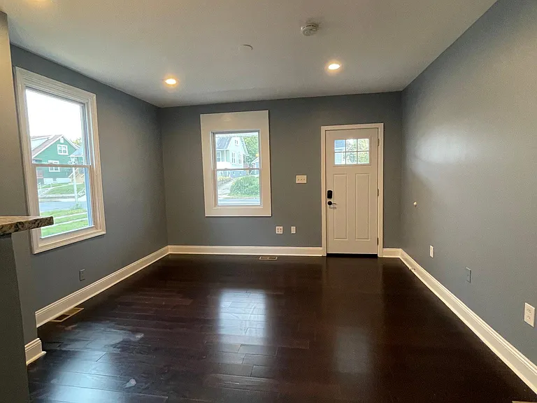 4214 Woodlea Ave — Photo 7