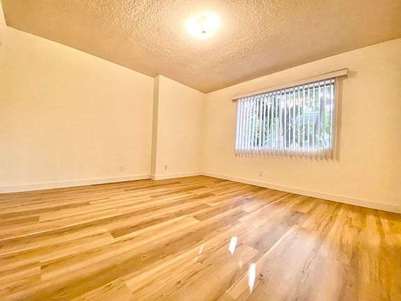 5th image of 11924 Montana Ave APT 7