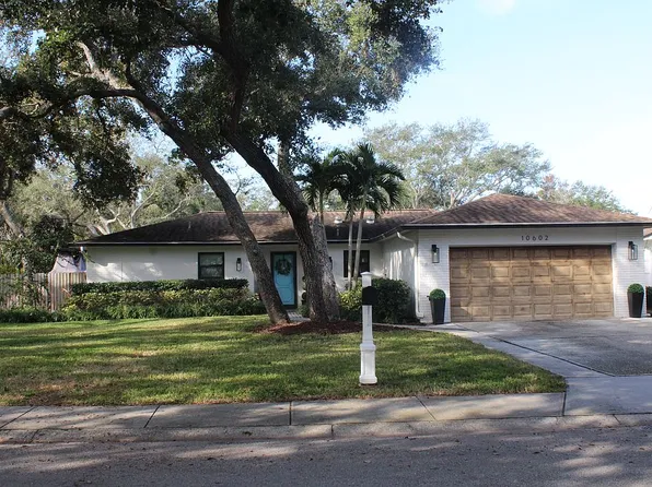 10602 Seminole Forest St E, Seminole, FL 33778