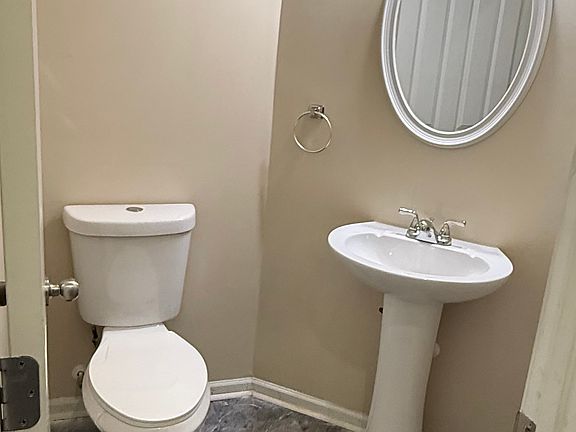 1/2 downstairs bathroom