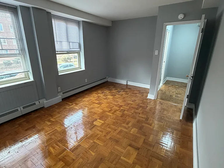 186th Ln — Photo 12