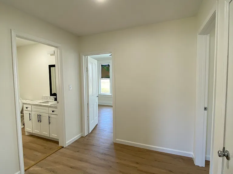 628 E Tombigbee St — Photo 11