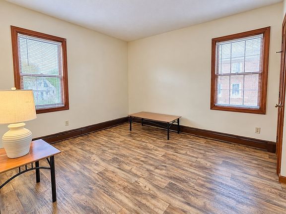 4th image of 34 Dorchester St