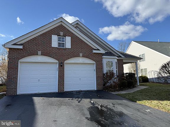 2nd image of 16 Powderhorn Way