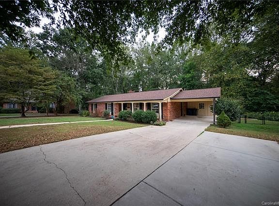 2nd image of 539 Colony Ct