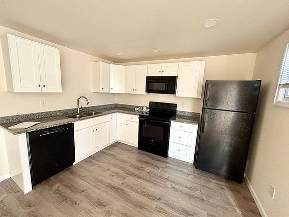 3rd image of 34565 Main St APT 1B