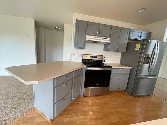 3rd image of 16406 Cascadian Ave SE