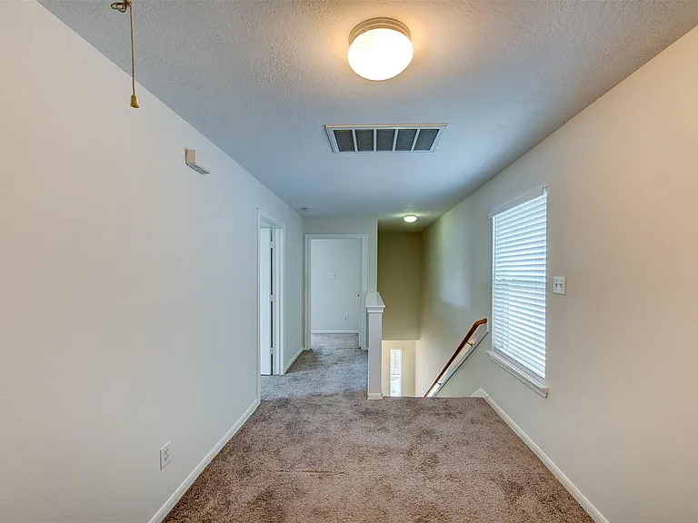 1118 Wilson St — Photo 17