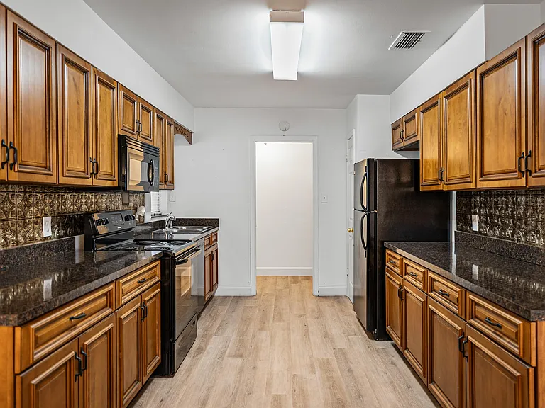 3402 W North A St — Photo 12