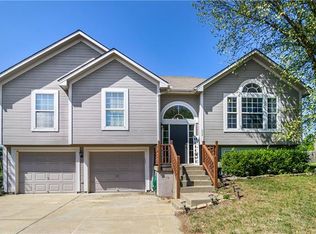 608 N Walnut Ln, Lone Jack, MO 64070